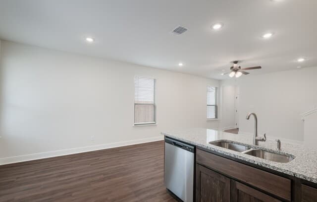 2507  Lynwood Bnd Unit 101, San Antonio, TX 78245 — photo 11