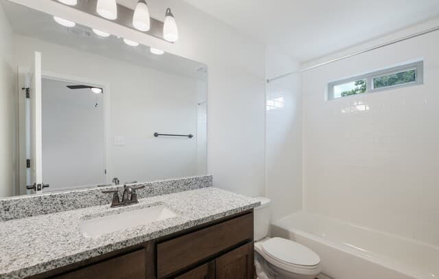 2507  Lynwood Bnd Unit 101, San Antonio, TX 78245 — photo 14