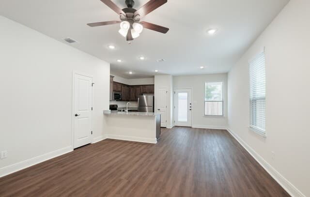 2507  Lynwood Bnd Unit 101, San Antonio, TX 78245 — photo 4