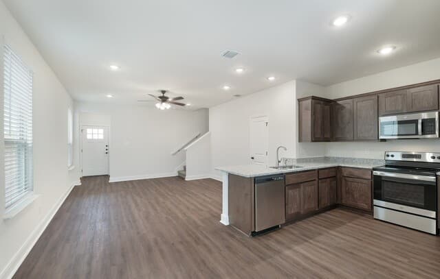 2507  Lynwood Bnd Unit 101, San Antonio, TX 78245 — photo 9