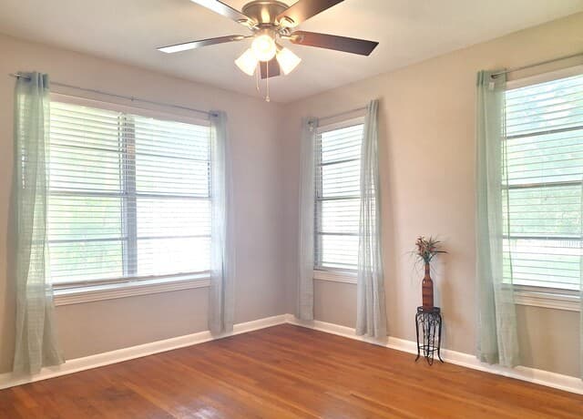 1001 Naples St, Castroville, TX 78009 — photo 8