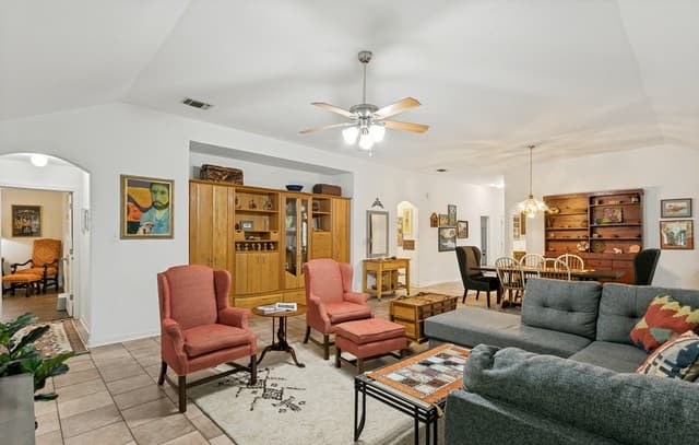 10  Oakwell Farms Pkwy, San Antonio, TX 78218 — photo 14