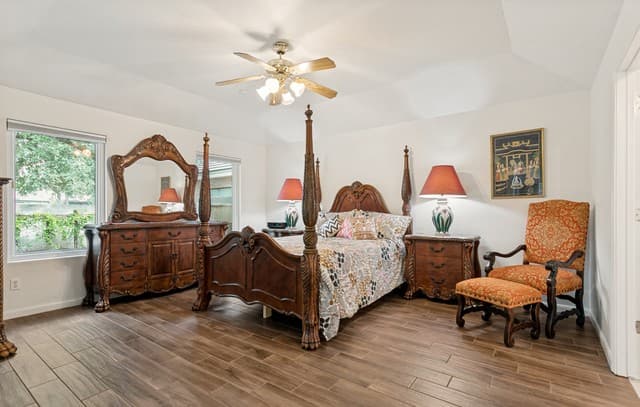 10  Oakwell Farms Pkwy, San Antonio, TX 78218 — photo 17