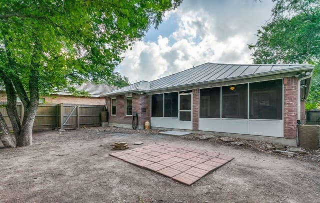 10  Oakwell Farms Pkwy, San Antonio, TX 78218 — photo 23