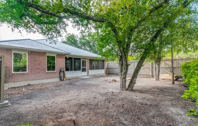 10  Oakwell Farms Pkwy, San Antonio, TX 78218 — photo 24