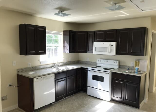 807  Kendalia, San Antonio, TX 78221 — photo 6