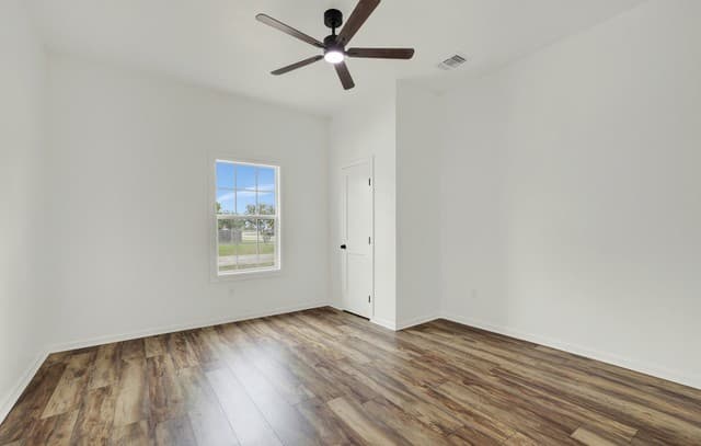 312 N Lavernia, Marion, TX 78124 — photo 16