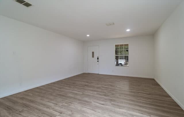 7827  Oakdale Park, San Antonio, TX 78254 — photo 6