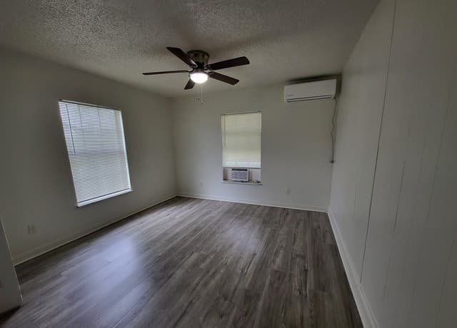 6950  Lark Haven Ln Unit 1, San Antonio, TX 78263 — photo 3