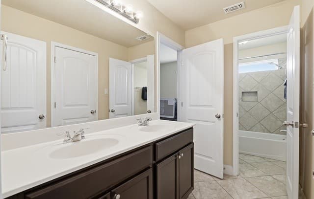256  Albarella, Cibolo, TX 78108 — photo 19