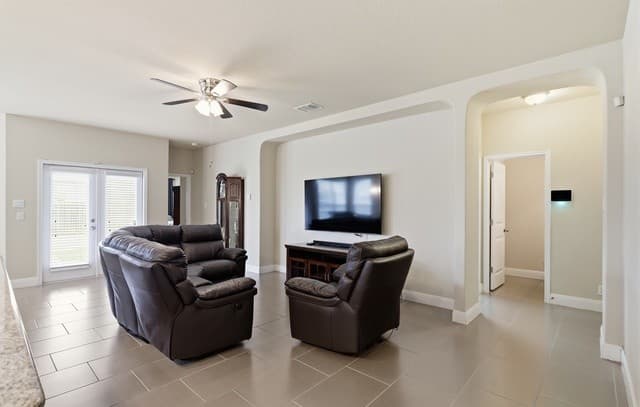 256  Albarella, Cibolo, TX 78108 — photo 4