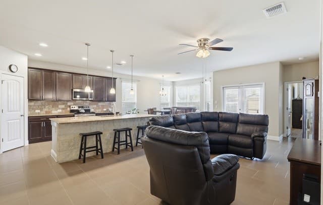 256  Albarella, Cibolo, TX 78108 — photo 5