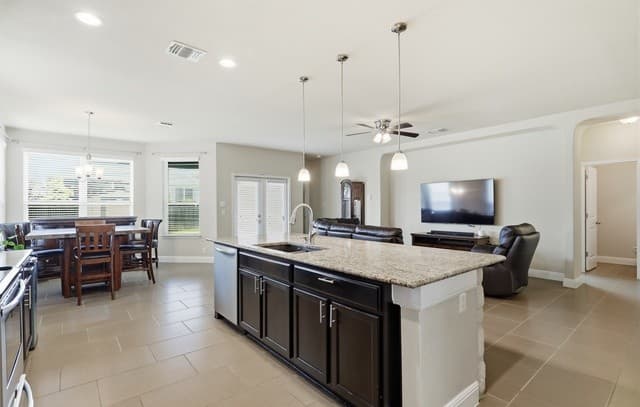 256  Albarella, Cibolo, TX 78108 — photo 7