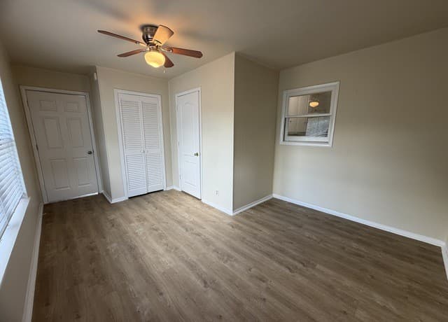 327  Blakeley Dr, San Antonio, TX 78209 — photo 15
