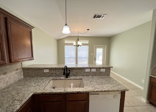 1303  Bluff Forest, San Antonio, TX 78248 — photo 17