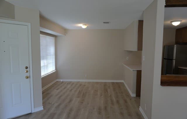 8470  Cascade Ridge Dr, San Antonio, TX 78239 — photo 8