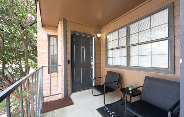 4803  Hamilton Wolfe Unit 310, San Antonio, TX 78240 — photo 2