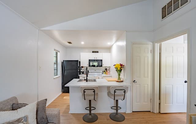 4803  Hamilton Wolfe Unit 310, San Antonio, TX 78240 — photo 4