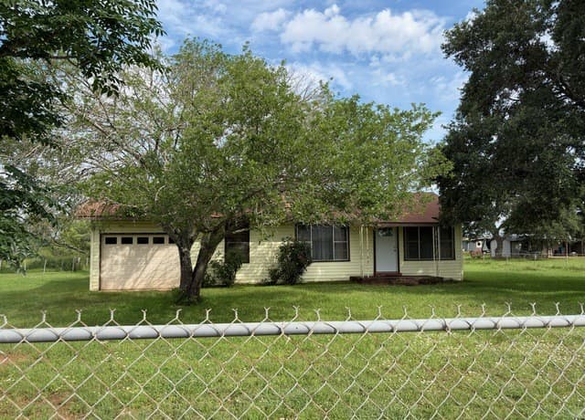 1920  Sutherland Springs Rd