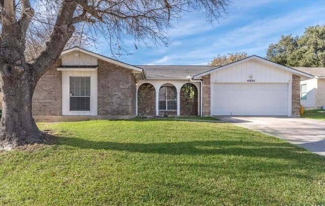 4834  Casa Bello, San Antonio, TX 78233 — photo 2