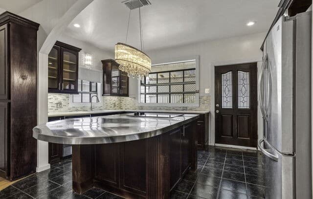527  Kings Ct, San Antonio, TX 78212 — photo 10