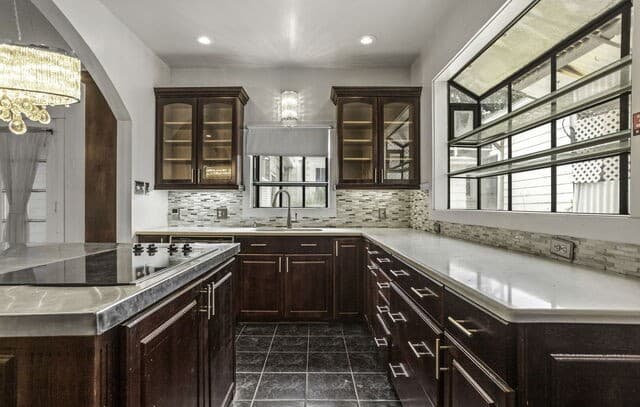 527  Kings Ct, San Antonio, TX 78212 — photo 13
