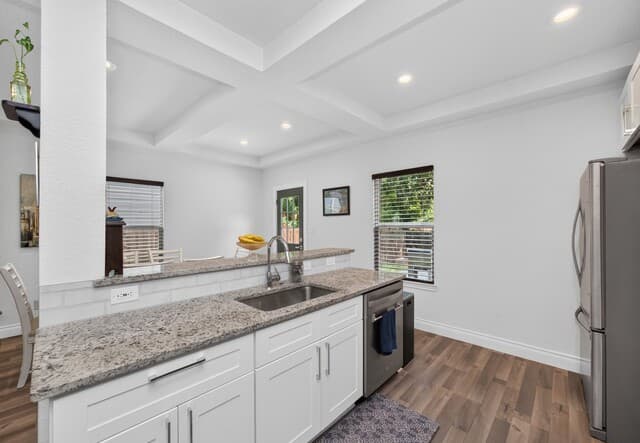 547  Belmont, San Antonio, TX 78202 — photo 13