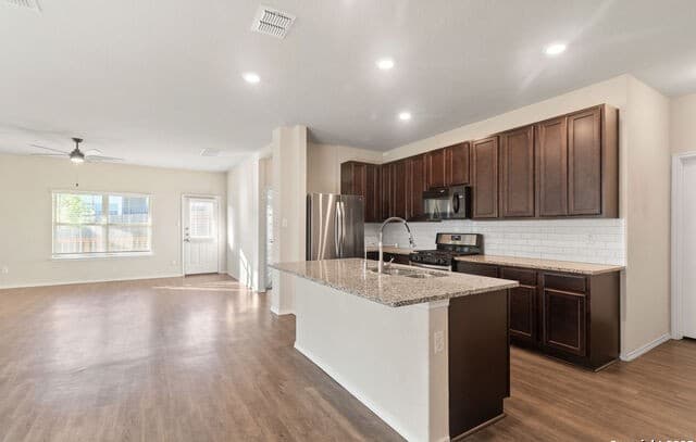 15219  Selene Vw, San Antonio, TX 78245 — photo 7