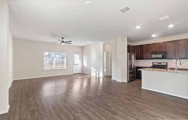 15219  Selene Vw, San Antonio, TX 78245 — photo 9