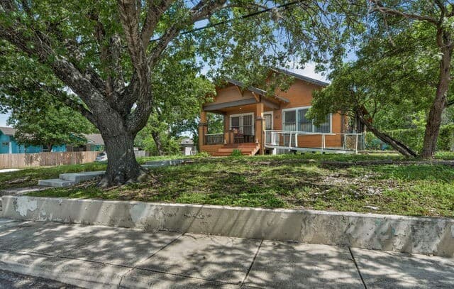 801 Aransas, San Antonio, TX 78210 — photo 2