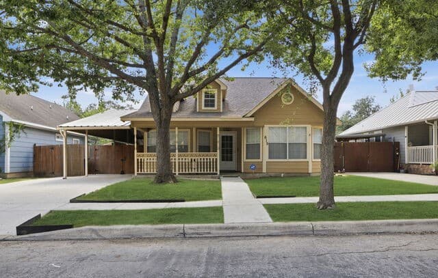 615  Claude W Black, San Antonio, TX 78203 — photo 2