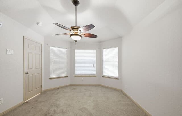 615  Claude W Black, San Antonio, TX 78203 — photo 25