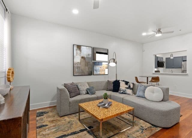 400 E Guenther Street Unit 1102, San Antonio, TX 78210 — photo 6