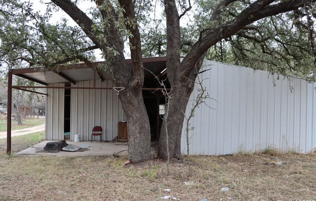 85  Dawnridge Dr, Poteet, TX 78065 — photo 2