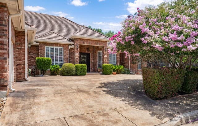 11  Westerleigh, San Antonio, TX 78218 — photo 2