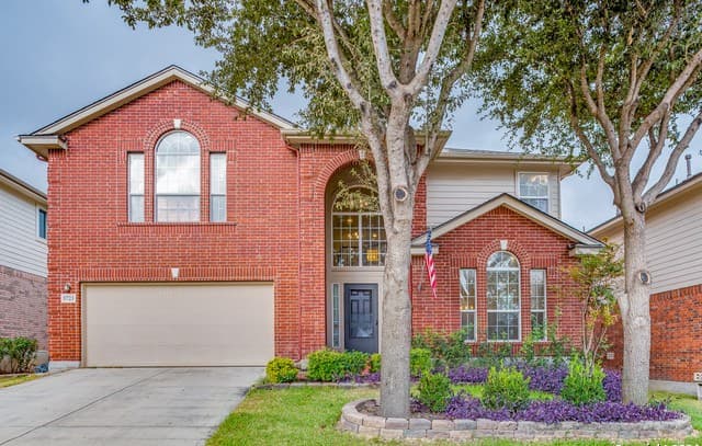 5723 White Oak Cv