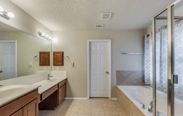 5723  White Oak Cv, San Antonio, TX 78253 — photo 16