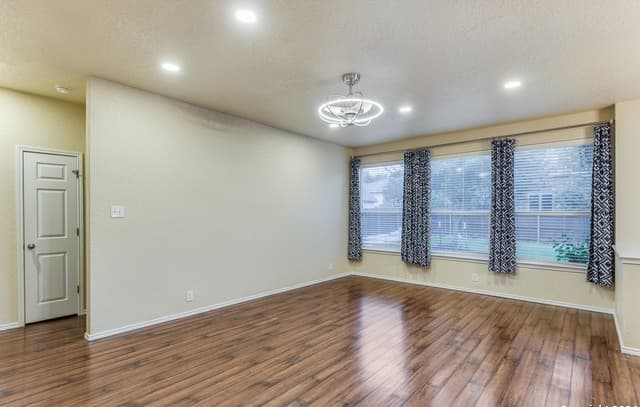 5723  White Oak Cv, San Antonio, TX 78253 — photo 4