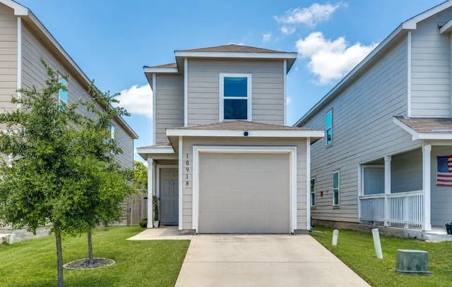 10918  Presa Way
