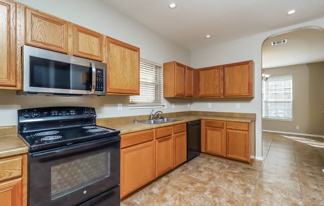 8611  Tioga Pass, Helotes, TX 78023 — photo 3