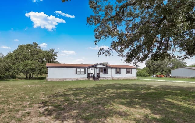 22707  Savannah Hts, Von Ormy, TX 78073 — photo 2
