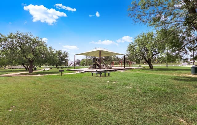 22707  Savannah Hts, Von Ormy, TX 78073 — photo 25