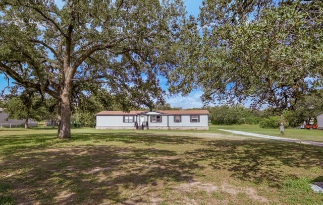 22707  Savannah Hts, Von Ormy, TX 78073 — photo 3