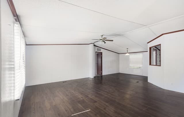 22707  Savannah Hts, Von Ormy, TX 78073 — photo 4