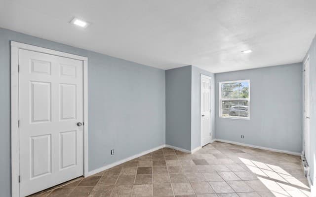 6806  Bender Dr, San Antonio, TX 78229 — photo 13