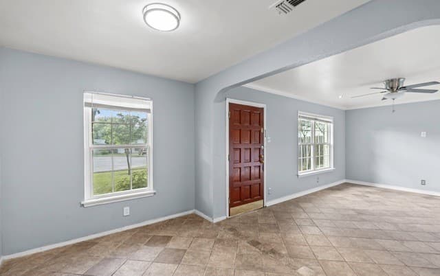 6806  Bender Dr, San Antonio, TX 78229 — photo 6