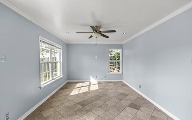 6806  Bender Dr, San Antonio, TX 78229 — photo 7