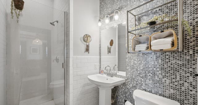 321 E Mistletoe, San Antonio, TX 78212 — photo 10