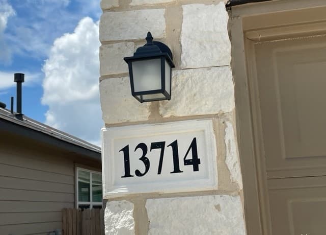 13714  Boothe Grv, San Antonio, TX 78254 — photo 2