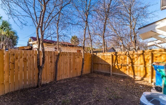 234  Gould Unit 101, San Antonio, TX 78207 — photo 4